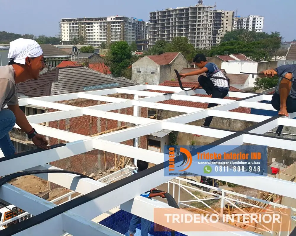 Pasang Kanopi Kaca yang Aman dan Estetik